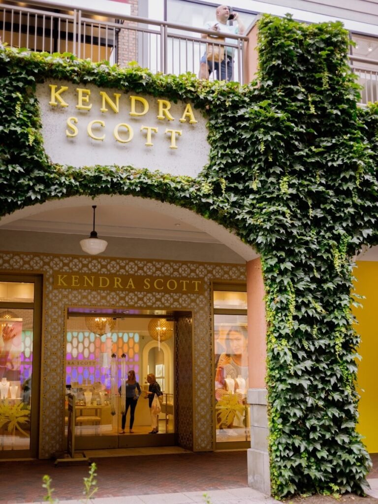 Kendra Scott Give Back Event