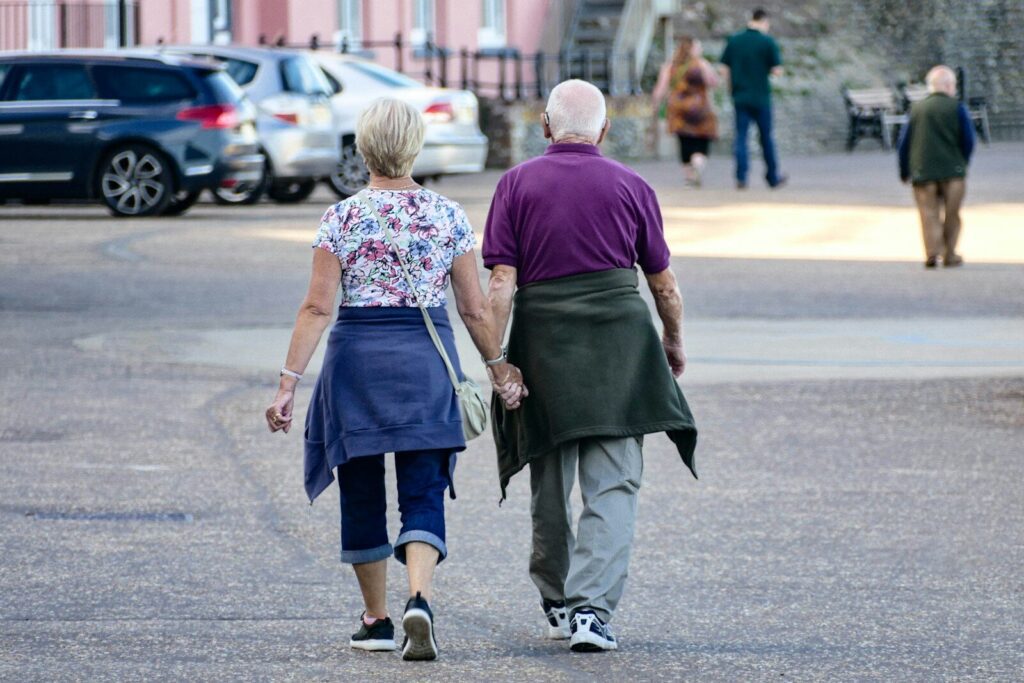 Walking Group Discovery Park PV Blvd 55+